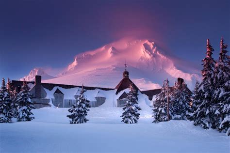 timberline lodge on the snow